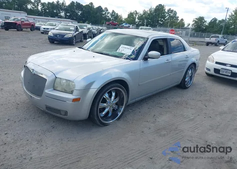 2005 Chrysler 300 Touring z USA, uszkodzony, nr VIN 2C3JA53G45H512214